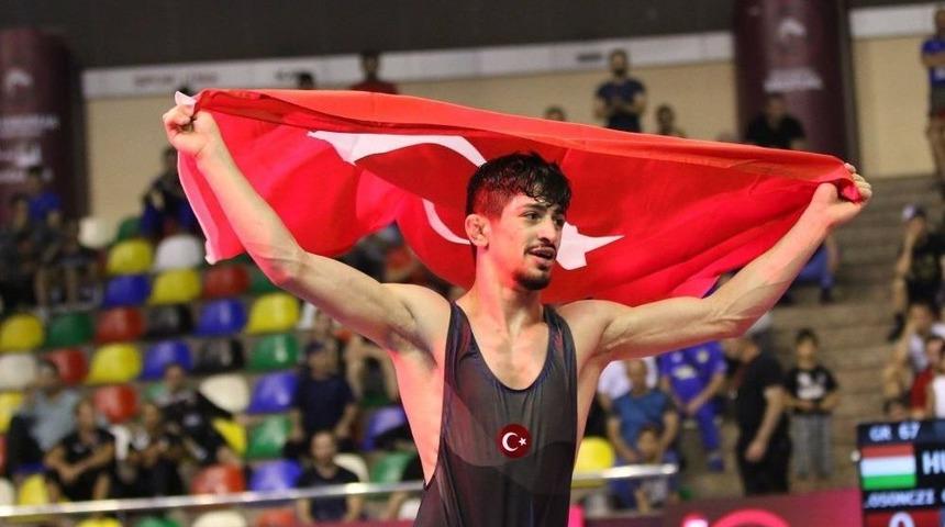 U23 Avrupa G&uuml;reş Şampiyonası&rsquo;na Grekoromen Milli Takımı Damga Vurdu