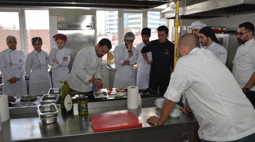 Anadolu &Uuml;niversitesi&rsquo;nde &ldquo;ekol İle Zirvedeki Lezzetler&rdquo; Workshopu D&uuml;zenlendi