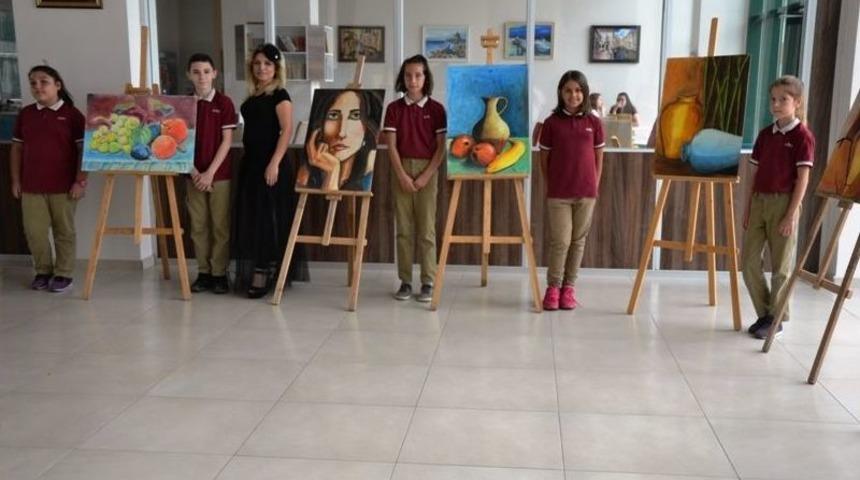 Biga&acute;da Ortaokul &Ouml;ğrencileri Resim Sergisi A&ccedil;tı
