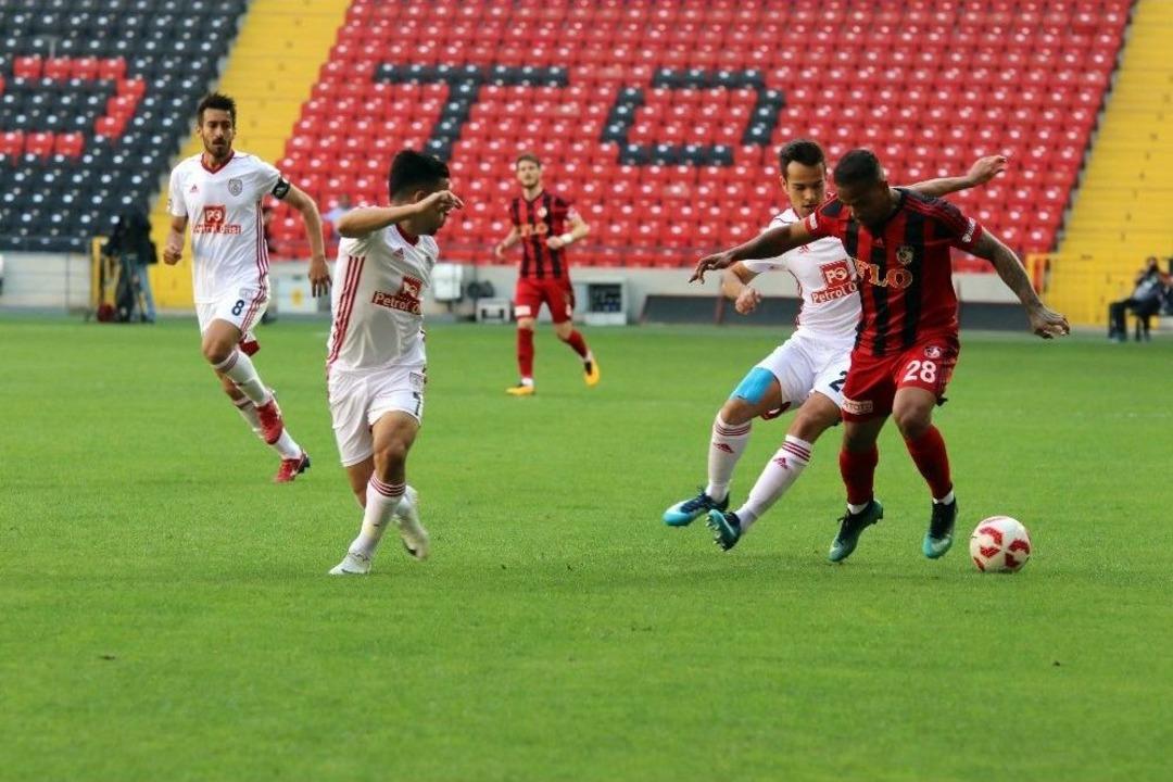 Spor Toto 1. Lig: Gazişehir Gaziantep Fk: 3 - Altınordu: 2