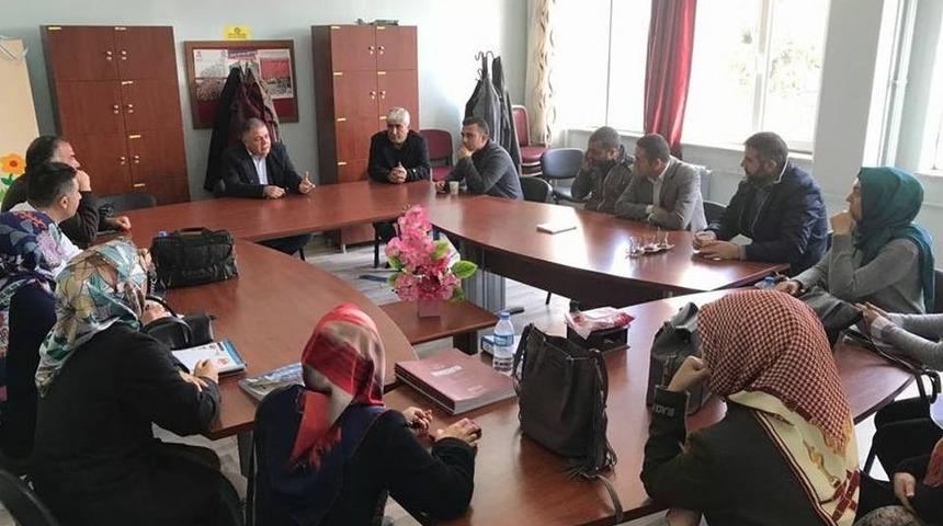 Başkan Mehmet Yıldırım’da Öğretmene Karşı Yapılan Şiddete Tepki