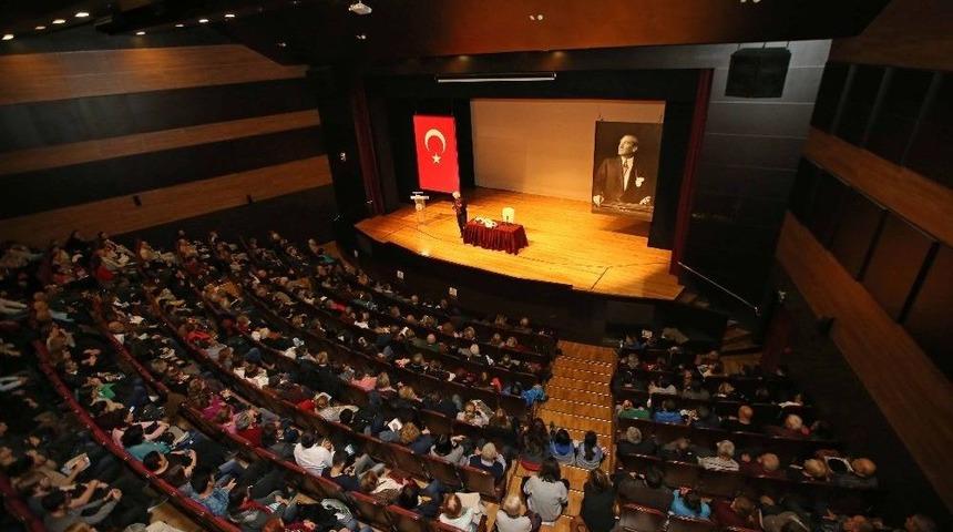 Karşıyaka’da İki Özel Söyleşi