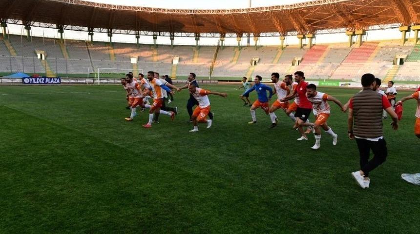 Büyükşehir Namağlup Bal Ligine Çıktı