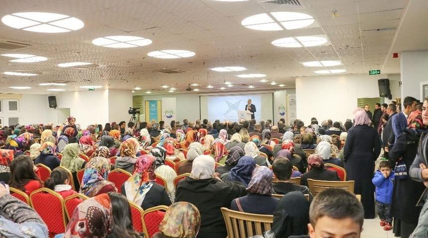 Yahyalı&rsquo;da &lsquo;bilin&ccedil;li Aile, İdeal Gen&ccedil;lik&rsquo; Konferansı