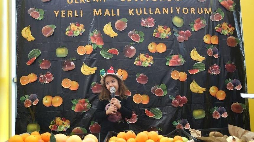 Minik &Ouml;ğrenciler Yerli Malı Haftası&rsquo;nı Defile Ve Pazar Kurarak Kutladı