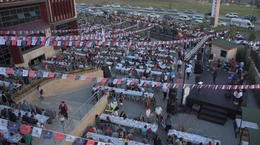 Darüşşifa’dan Dev İftar