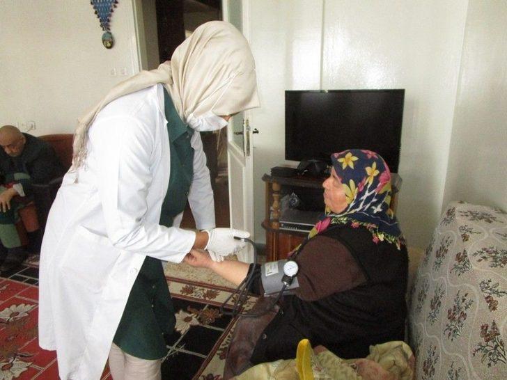 Gaziantep’te Kimsesiz Yaşlılara Sağlık Ve Temizlik Hizmeti G2