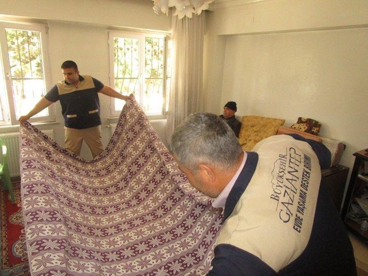 Gaziantep’te Kimsesiz Yaşlılara Sağlık Ve Temizlik Hizmeti G5