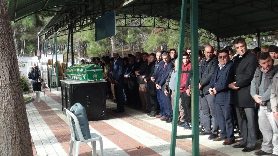 İkinci Oğlunu Da Motosiklet Kazasında Kaybeden A&ccedil;ılı Babadan Cenazede Oğlunun Okul Arkadaşlarına G&ouml;z Yaşartan Vasiyet: