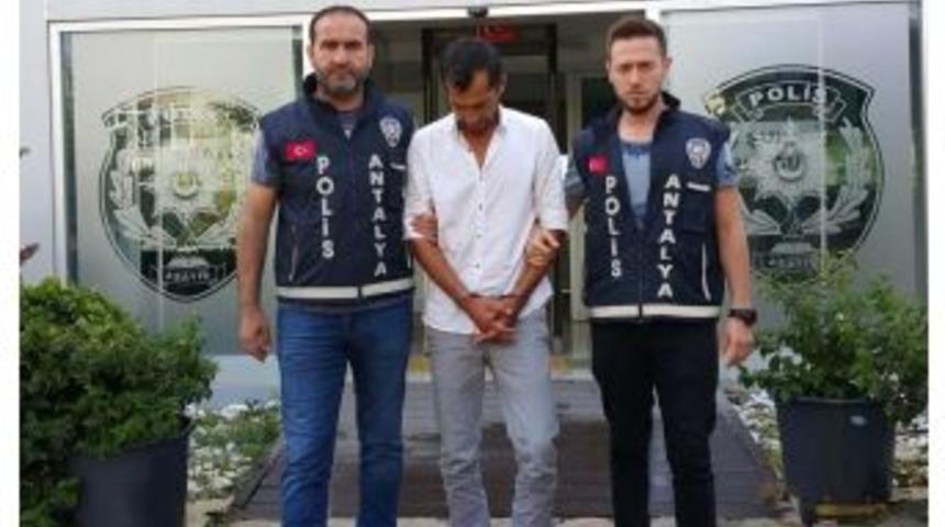 Antalya’da Cami Hırsızı Yakalandı