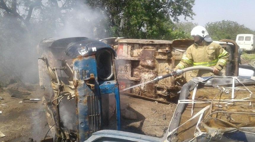 Çöplükte Hurda Araç Yangını Korkuttu