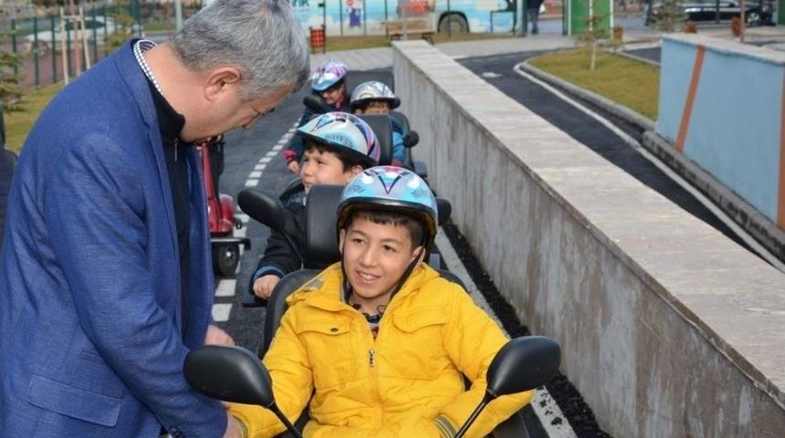 Trafik Eğitim Parkında 15 Ayda 13 Bin 500 &Ouml;ğrenciye Trafik Eğitimi Verildi