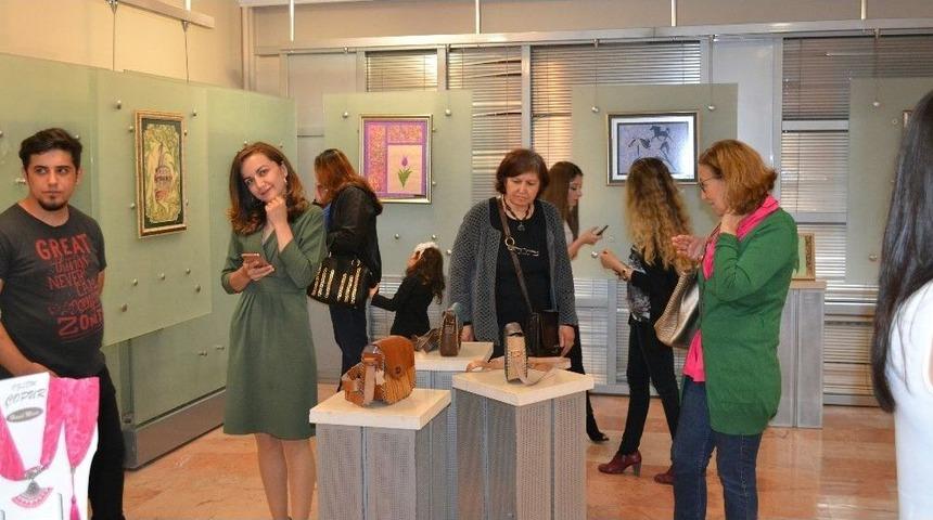 Suda Dans Ekibinin &rsquo;ebru Sergisi&rsquo; Sanatseverlerle Buluştu