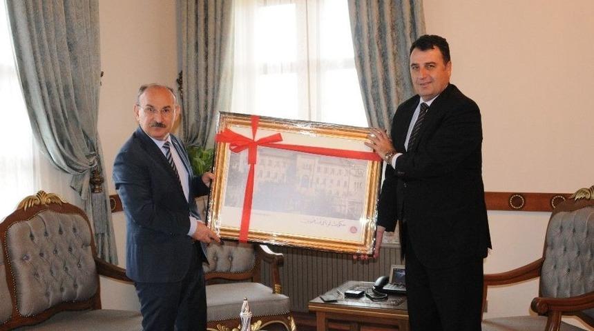 Vali Karadeniz, Restore Edilen H&uuml;k&uuml;met Konağına Taşındı