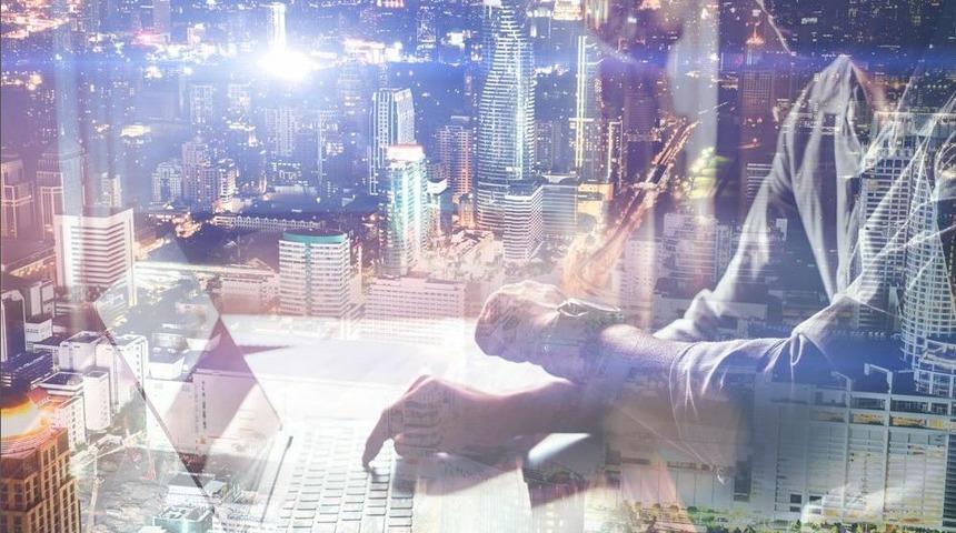 "&uuml;niversite Eğitimi Gen&ccedil;lerimizi Yeni &Ccedil;ağın Mesleklerine Hazırlamalı"