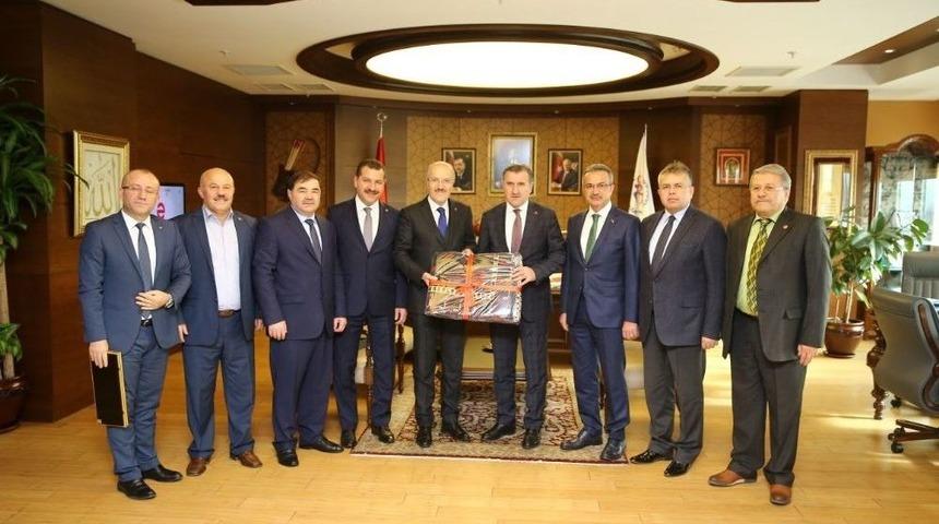 Başkan Kafaoğlu, Bakan Bak&rsquo;ı Ziyaret Etti