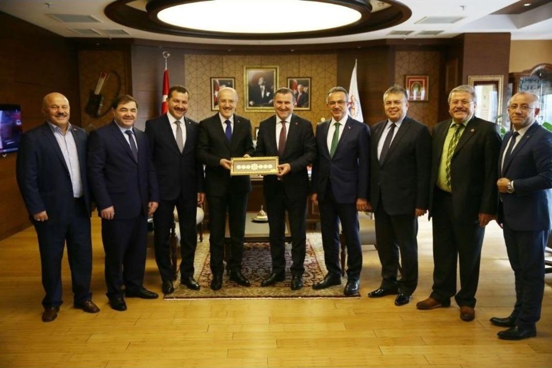 Yağlı G&uuml;reş D&uuml;nyaya A&ccedil;ılıyor