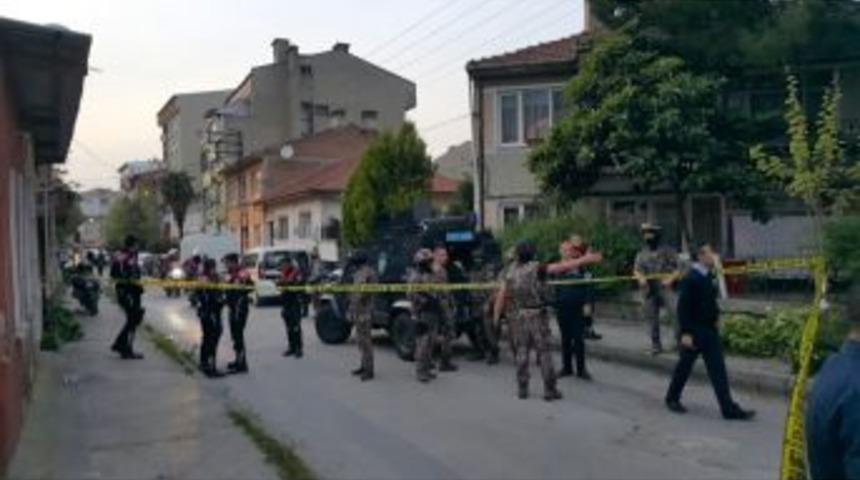 Eşinin Başkasıyla Birlikte Olduğunu İddia Etti, Kayınpederini &Ouml;ld&uuml;rd&uuml;