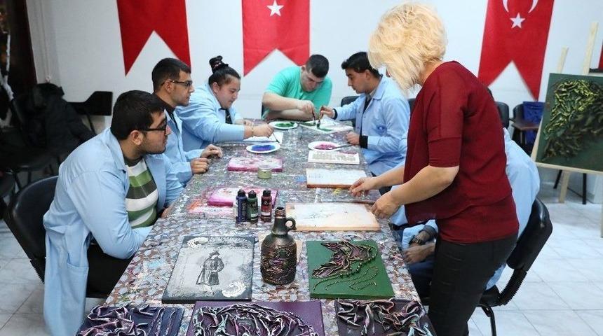 B&uuml;y&uuml;kşehir&rsquo;den Engellilere Dekoratif Tablo Kursu