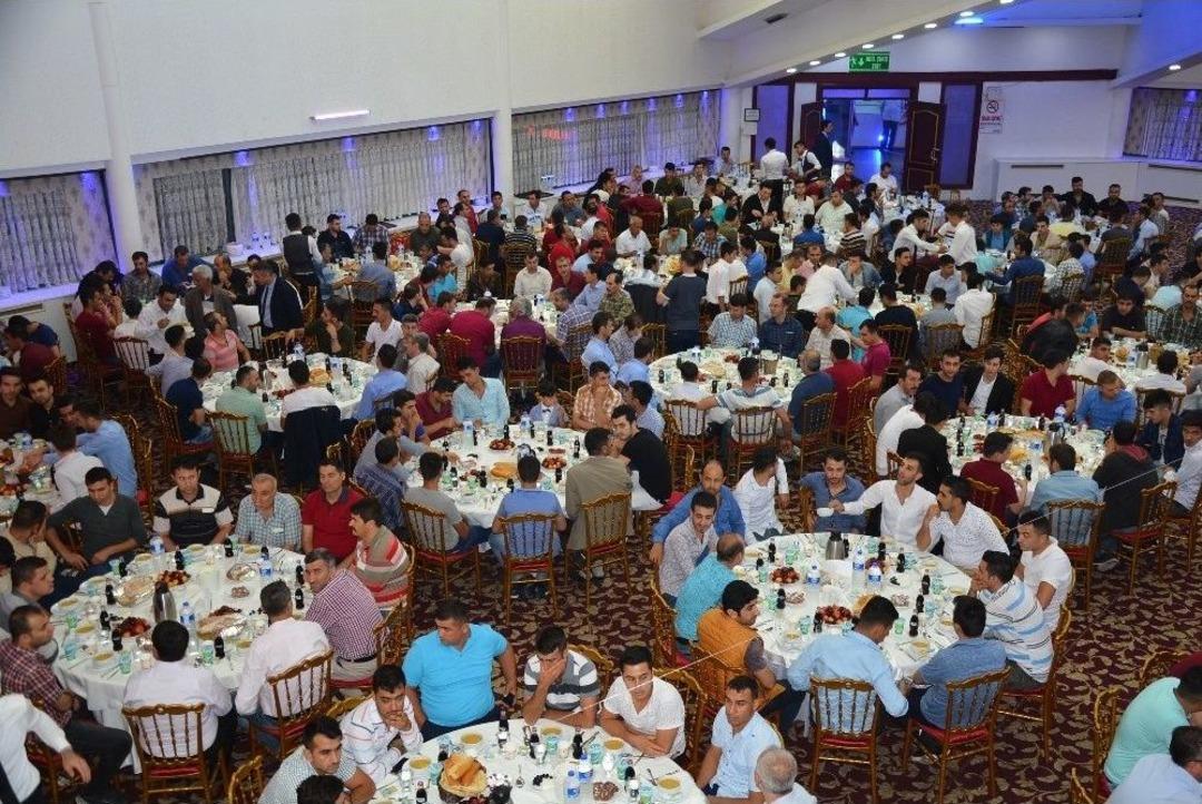 G&uuml;lsan Holding Ve Top&ccedil;uoğlu Otomotiv &Ccedil;alışanları İftarda Buluştu