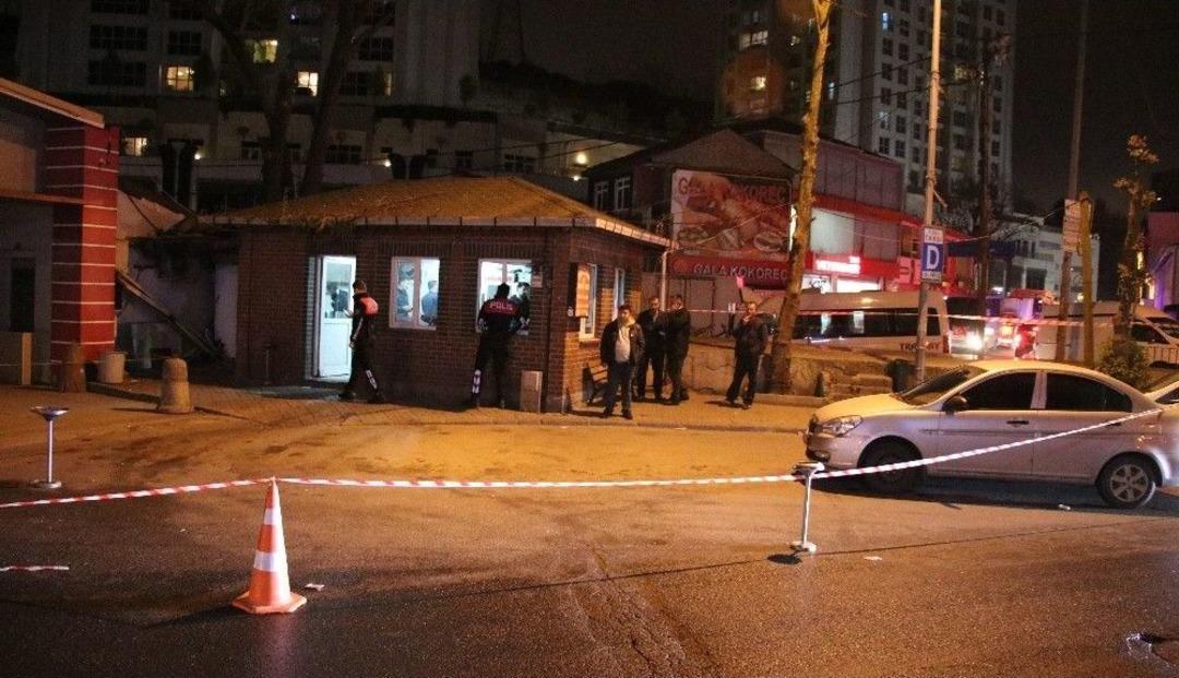 Taksiciler Arasında Silahlı Kavga: 2 Yaralı