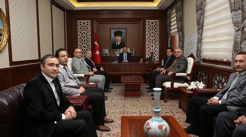 Vali Pehlivan, İl Sağlık M&uuml;d&uuml;rl&uuml;ğ&uuml; İdari Personeliyle Toplantı Ger&ccedil;ekleştirdi