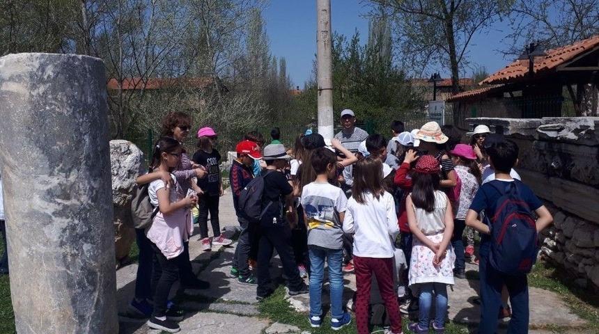 &Ccedil;avdarhisar Aizonai Antik Kenti&rsquo;ne İlgi Her Ge&ccedil;en G&uuml;n Artıyor