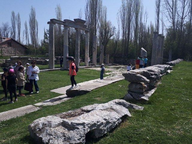 &Ccedil;avdarhisar Aizonai Antik Kenti&rsquo;ne İlgi Her Ge&ccedil;en G&uuml;n Artıyor 1