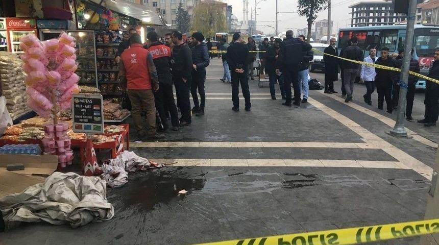 Malatya&rsquo;da İş Yerine Silahlı Saldırı:1 Yaralı