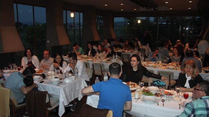 Doktorlar İftarda Buluştu