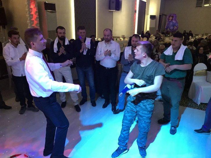 (özel) Tek Hayali Askerlik Olan Down Sendromlu Gence Asker Eğlencesi G4