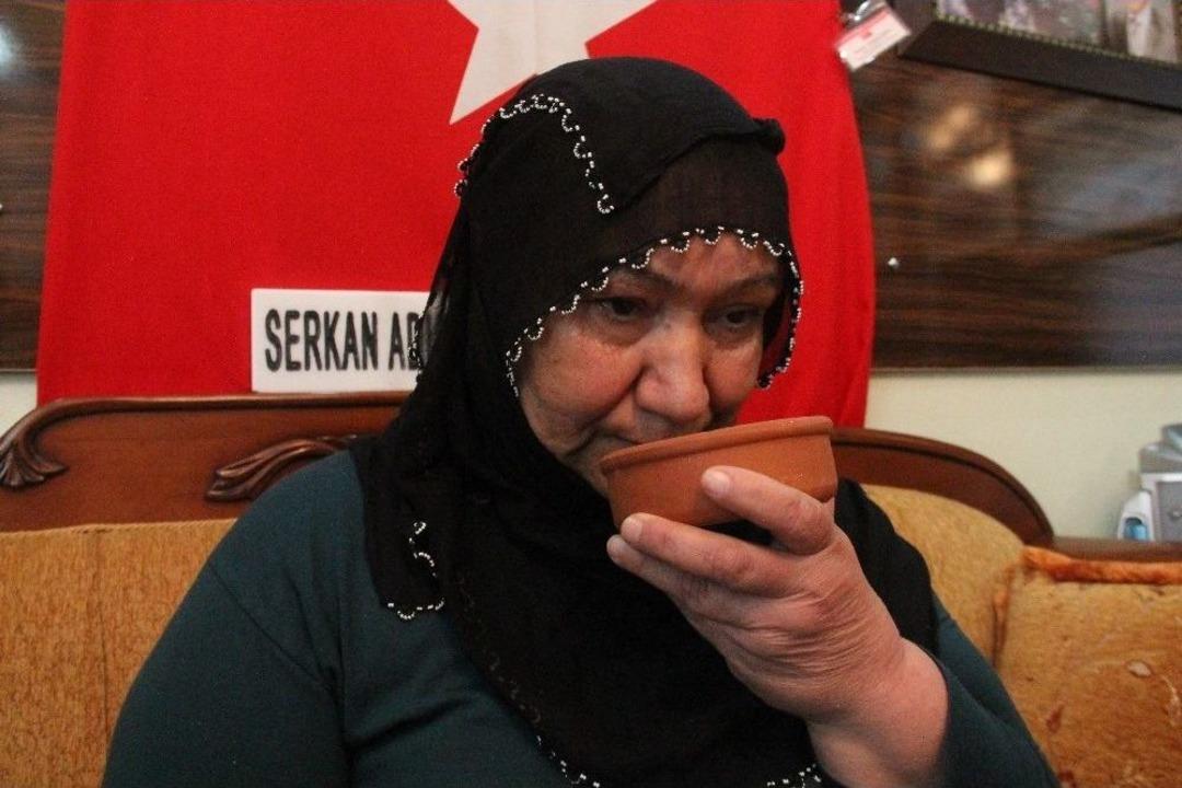 Şehit Annesi: "kokusunu Şehit D&uuml;şt&uuml;ğ&uuml; Topraktan Alıyorum"