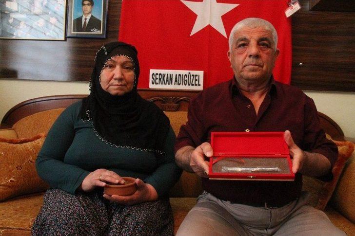 Şehit Annesi: "kokusunu Şehit Düştüğü Topraktan Alıyorum" G1