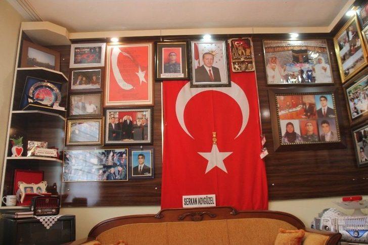 Şehit Annesi: "kokusunu Şehit Düştüğü Topraktan Alıyorum" G2