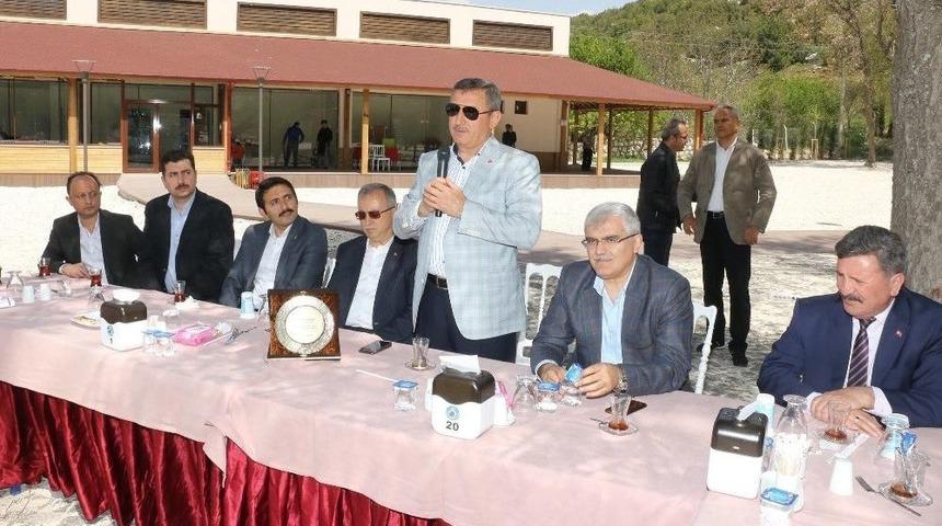 Vali Yılmaz, İnsuyu&rsquo;nda Muhtarlarla Buluştu