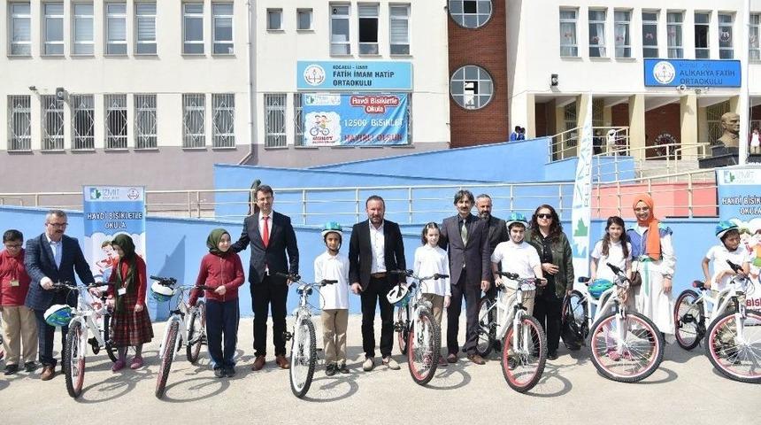 İzmit&rsquo;te 140 &Ouml;ğrenci Daha Bisikletini Aldı
