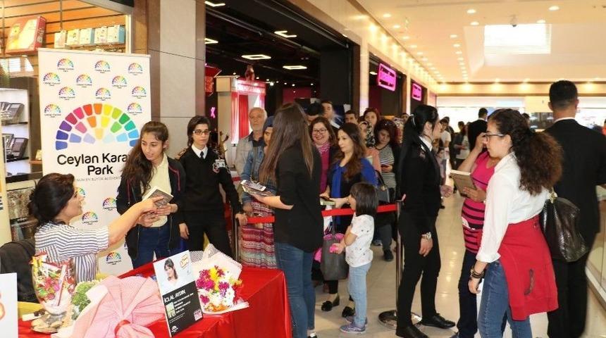 İclal Aydın&rsquo;a Diyarbakır&rsquo;da Yoğun İlgi
