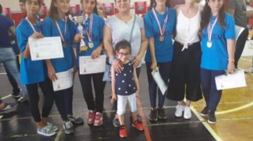 Eskişehirli Yıldız Kızlar T&uuml;rkiye Şampiyonasında İkinci Oldu