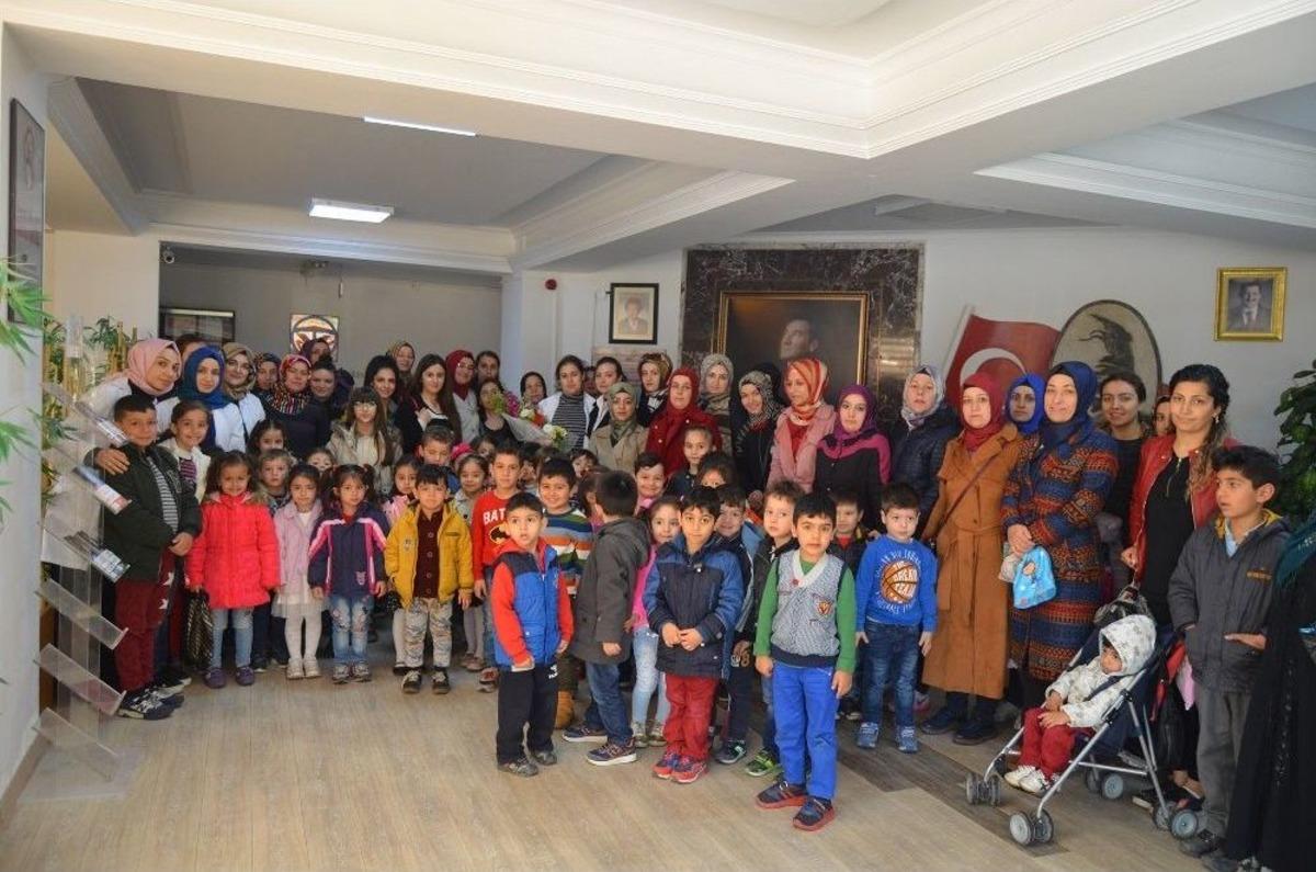 Miniklerden B&uuml;y&uuml;klere Anlamlı Ziyaret