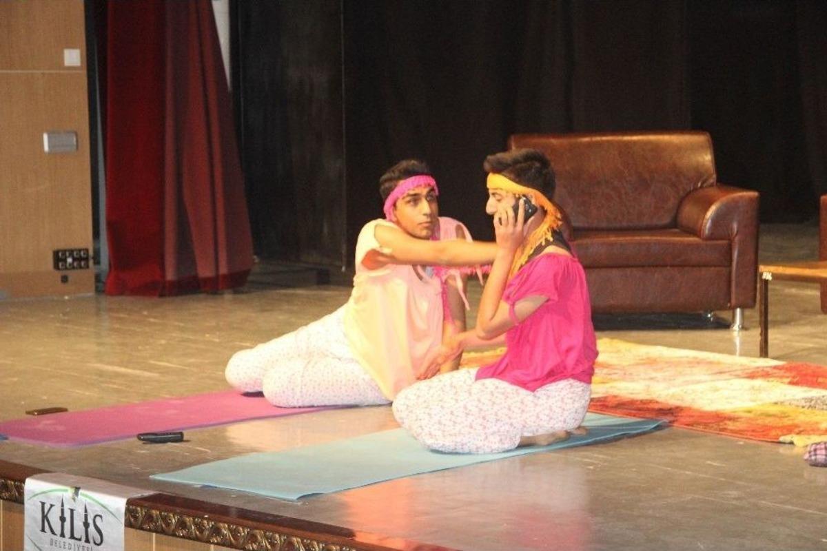 Kilis&rsquo;te Tiyatro Oyununa Yoğun İlgi