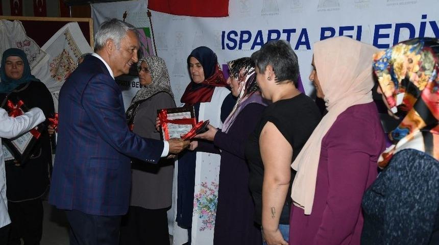 Ismek&rsquo;i Tamamlayan Kursiyerler İ&ccedil;in Sertifika T&ouml;reni