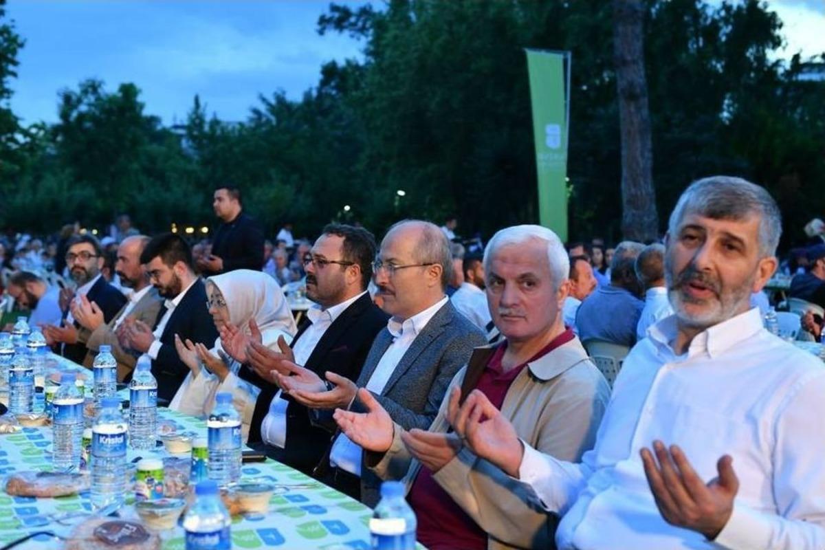 B&uuml;y&uuml;kşehir&rsquo;den Susurluk&rsquo;ta 5 Bin Kişilik İftar