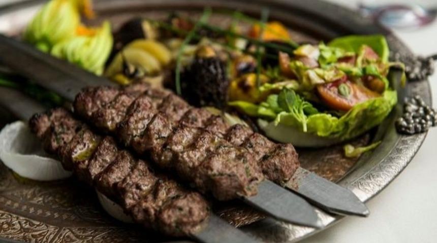 D&uuml;nyanın En Pahalı Kebabından Bir Isırık Almak iPhone Almaktan Daha Pahalı