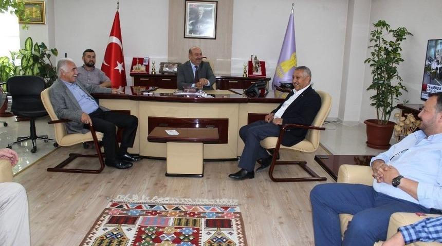 Ak Parti Adayı Zeybek&rsquo;ten Esob&rsquo;a Ziyaret