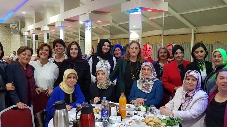 Sanatla Yaşam Terapi Derneği&rsquo;nden İftar