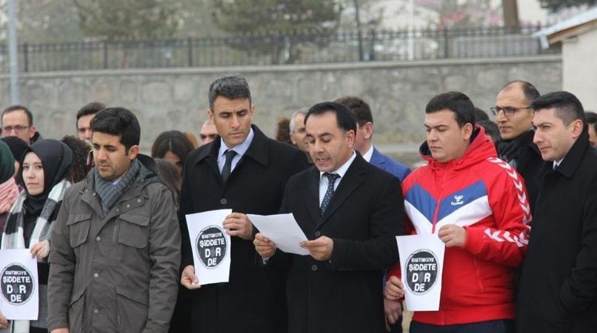 Eleşkirt&rsquo;te Eğitimde Şiddet Protestosu Yapıldı