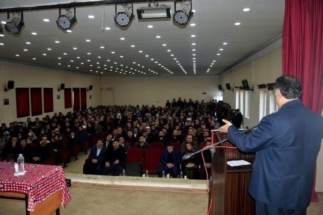 Doğubayazıt’ta Peygamber Ve Gençlik Konferansı