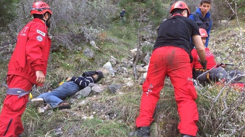 Mantar Toplarken Canından Oldu