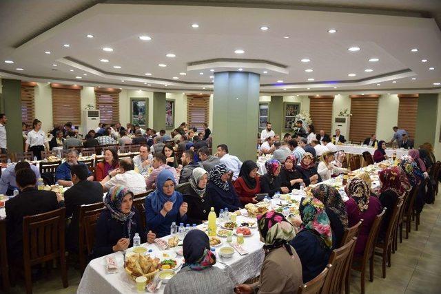 Başkan Arslan’dan Belediye Personeline İftar Yemeği