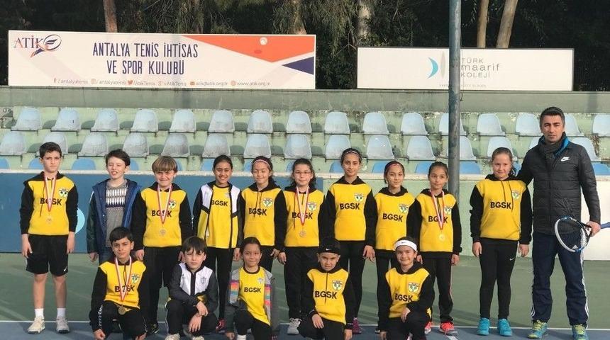 Bucaklı Genç Tenisçilerden Başarı